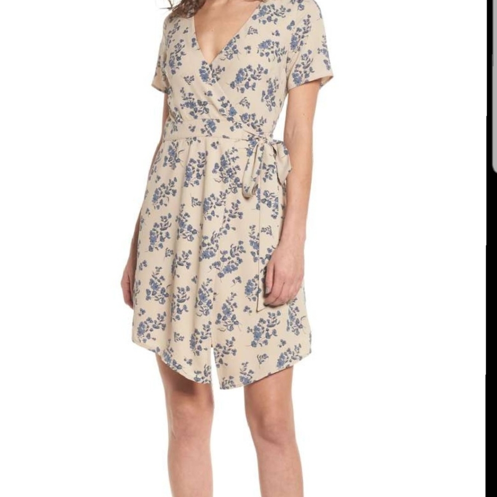 Dee Elly Blue and Cream Floral Wrap Dress